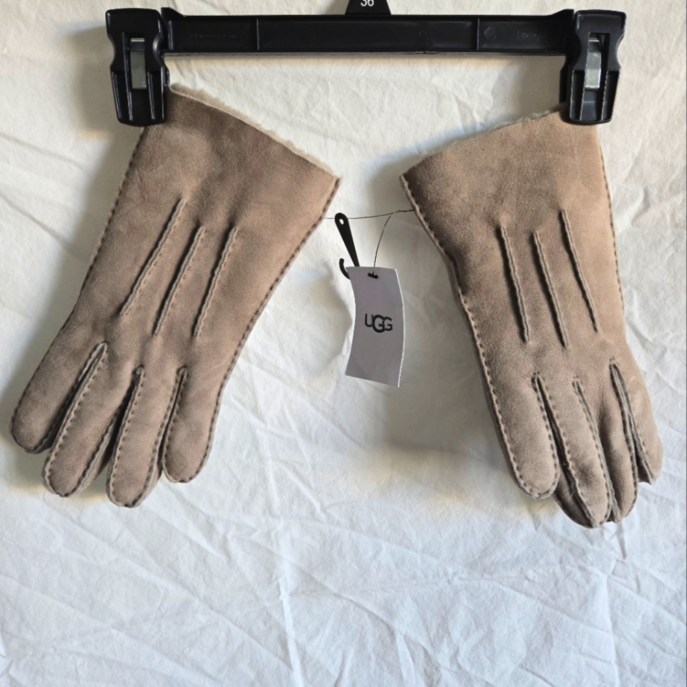 UGG Sherpa lined Gloves